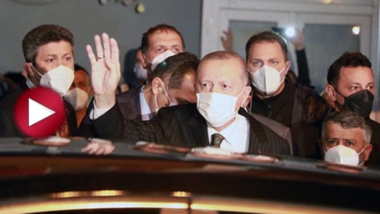 Erdoğan, memleketi Rize’de protesto edildi: Biz halkız, biz kazanacağız