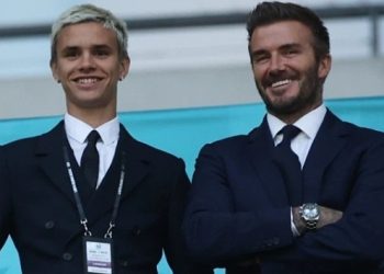 Beckham’ın oğlu Romeo ilk profesyonel sözleşmesini ‘babasıyla’ imzaladı