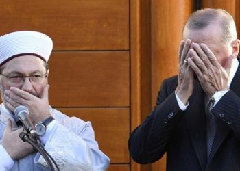 Diyanet çizgiyi aştı, sosyal medyayı ‘fıkıhla düzenleme’ önerisi getirdi