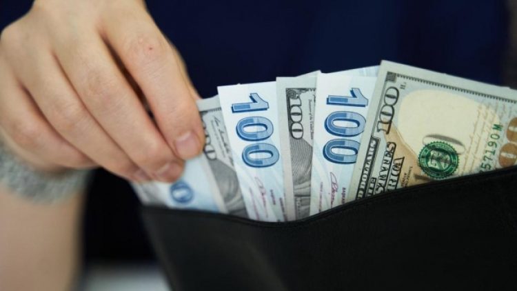 Dolar yeniden yükselişe geçti
