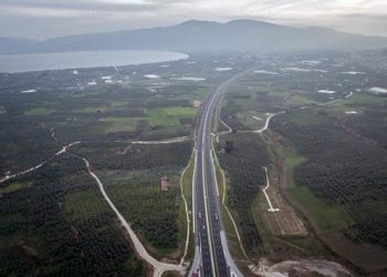 2 km yol yapan müteahhide 72 km parası ödendi