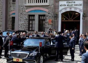 TBMM’de makam aracı saltanatı: Envanterde kayıtlı 292 araç var