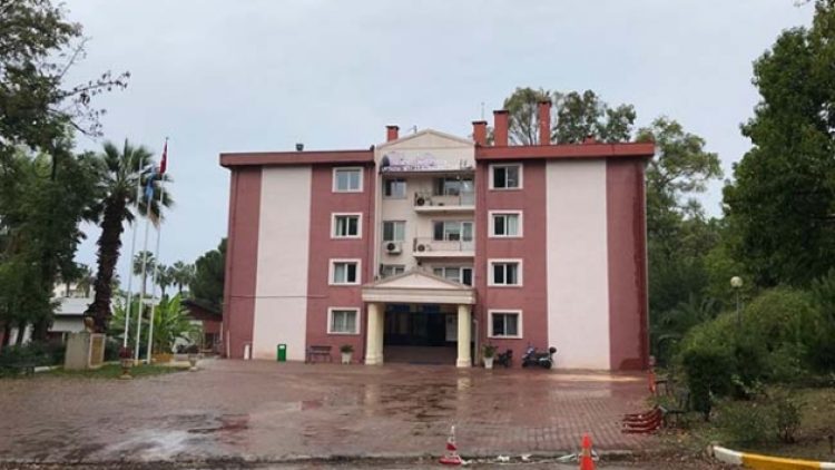 Akdeniz Üniversitesi Konservatuarı’nda bağış krizi çıktı