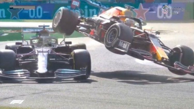 Formula 1’de inanılmaz kaza! Max Verstappen, Hamilton’un üstüne çıktı…