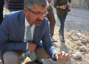 Tahir Elçi’nin ailesi Ahmet Davutoğlu’nun tanık olarak dinlenmesi için mahkemeye başvurdu
