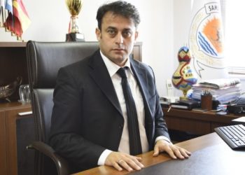 Makam odasından servet çıkmıştı; rüşveti çay paketlerinin içinde almış!