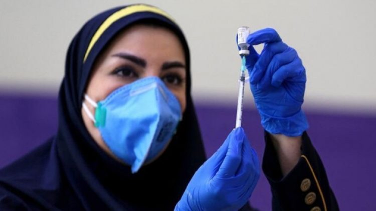 İran’da 12-18 yaş arası bugün aşılanmaya başlayacak