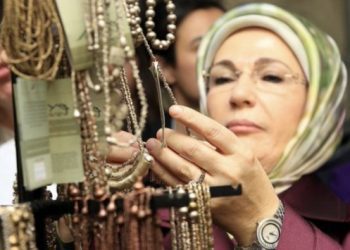 İYİ Partili Erozan: Emine Erdoğan’ın kol saati 30 bin Euro’dan başlıyor