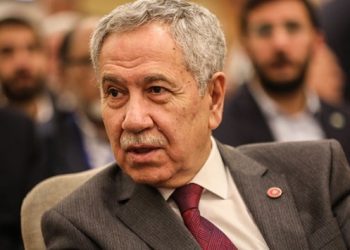 Bülent Arınç: Dindar insanların bile tersine döndüğünü göreceksiniz