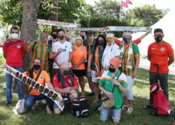Alanyaspor’un yabancı taraftarlarından tepki: Bu adaletsiz