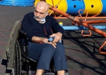 Yüzde 98 engelli hasta çay ocağında ailesiyle otururken tutuklandı