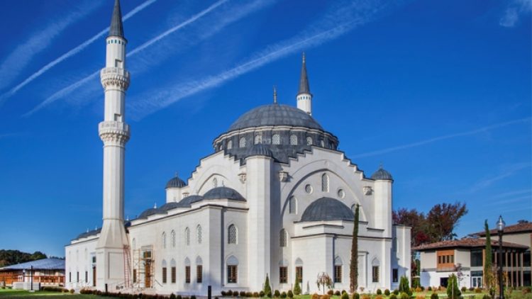 Diyanet, yurtdışındaki cami inşaatları için 500 milyon TL harcadı
