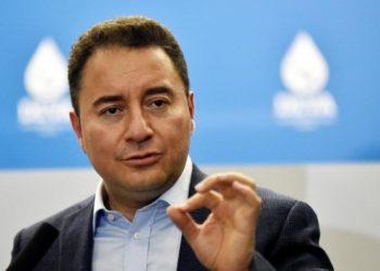 Babacan’dan faiz indirimi yorumu: Millet daha fakirleşti