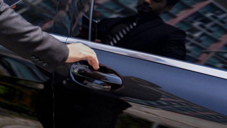 Tasarruf genelgesi unutuldu: Aile Bakanlığı her biri aylık 25 bin liraya 10 araç kiraladı