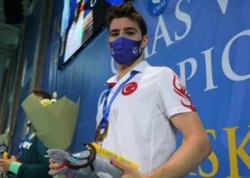 Derin Toparlak tarih yazdı
