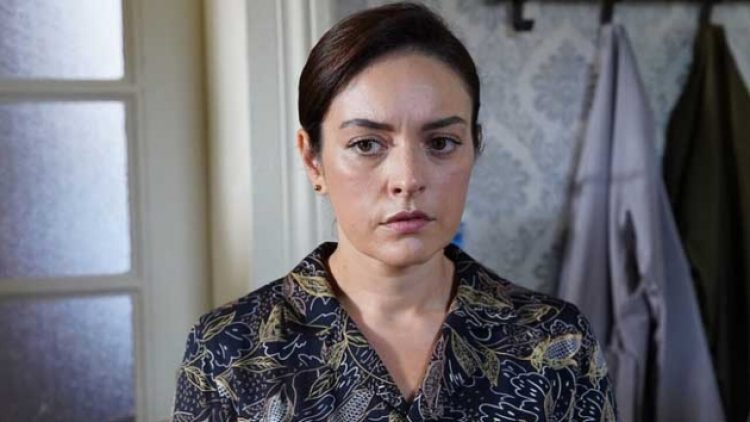 Ezgi Mola’ya, Musa Orhan’a hakaretten ceza verildi