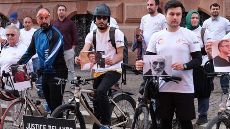 “Tüm zorluklara rağmen bu yoldan dönmedik”