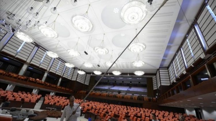 Meclis’te ‘yüksek gerilim’ önlemi: Vekilin stresine bakır topraklama!