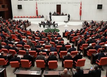 Yeni yasama yılının ilk dokunulmazlık fezlekeleri Meclis’te