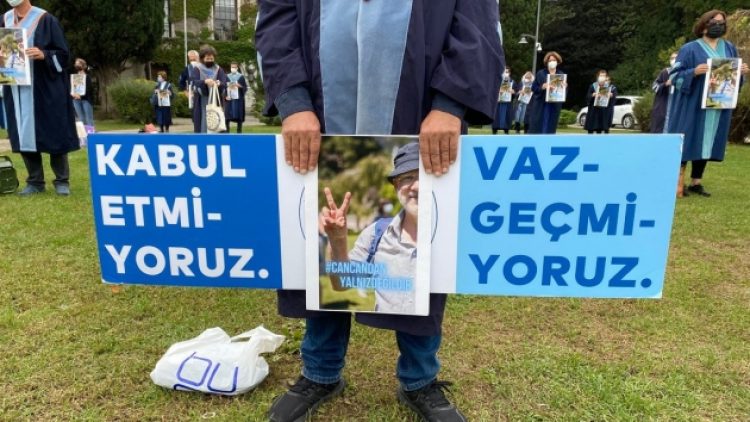 Boğaziçililer: Can Candan’ın kampüse alınmamasını kabul etmiyoruz