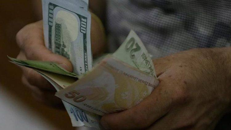 Döviz bürosu sahipleri son değişikliğe tepkili