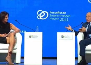 Putin’den gazeteciye cinsiyetçi tepki: Güzel ama anlamıyor