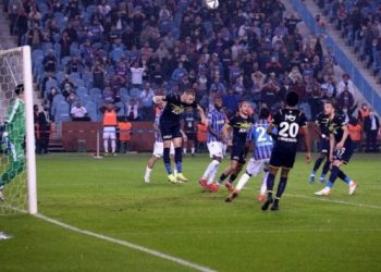 Trabzonspor-Fenerbahçe maçı sonrası zirve el değiştirdi