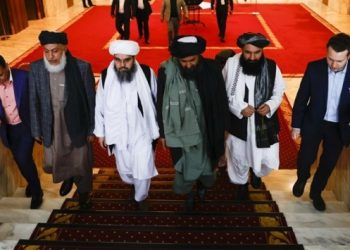Taliban ekonomik krizdeki Afganistan’da işçi maaşlarını “buğday’la ödeyecek