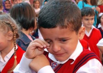 Zorunlu eğitim yaşı düşüyor