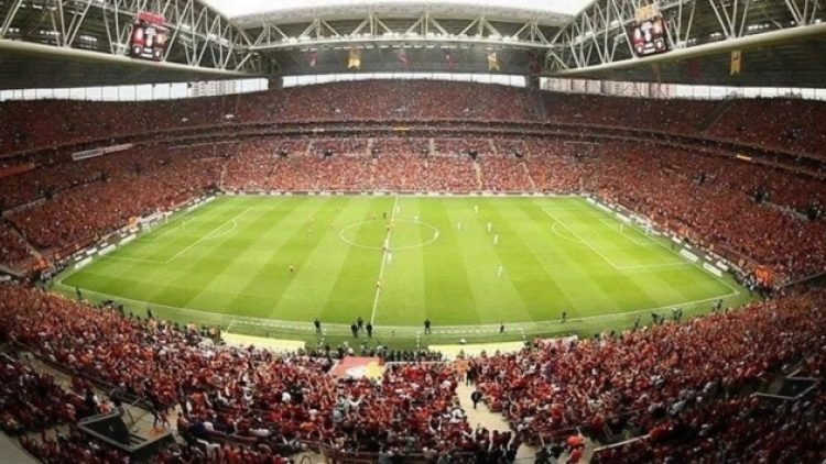 Futbol maçları artık tam kapasite oynanacak: PCR testleri geçersiz