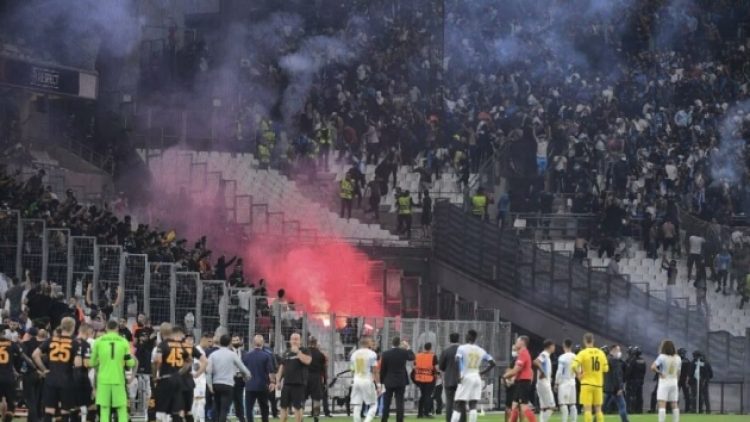 UEFA Galatasaray’a cezayı kesti! 2 maç seyircisiz…