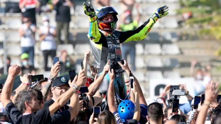 MotoGP’den bir efsane geçti!