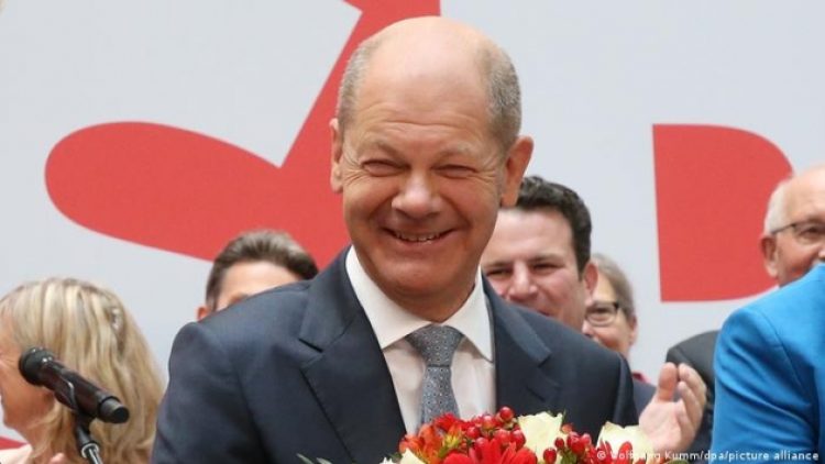 Almanya’da üçlü koalisyon uzlaştı: Yeni başbakan Olaf Scholz