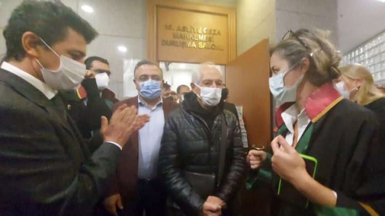 Sanatçı Genco Erkal mahkemede tekrarladı: ‘Biz bu diplomayı görmek istiyoruz’