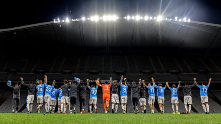 Trabzonsporlu futbolculardan seyirci yasağına protesto