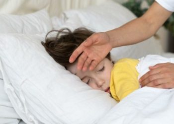 Çocuklarda ‘sıra dışı’ Omicron semptomları konusunda uyarı