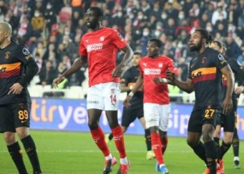 Sivasspor-Galatasaray maçında tek golle üç puan