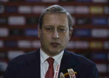 Burak Elmas: Aslolan makama şeref katmaktır