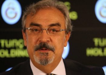 Galatasaray’da istifa depremi!