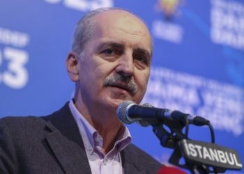 AKP’li Kurtulmuş: Ekonomideki sıkıntıları muhalefet kadar görüyoruz