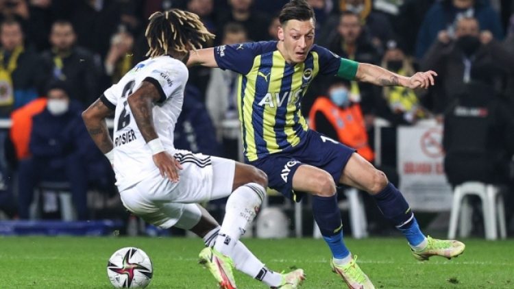 4 gollü derbide gülen çıkmadı