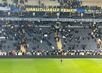 Fenerbahçe-Beşiktaş derbisinden sonra tribünler karıştı