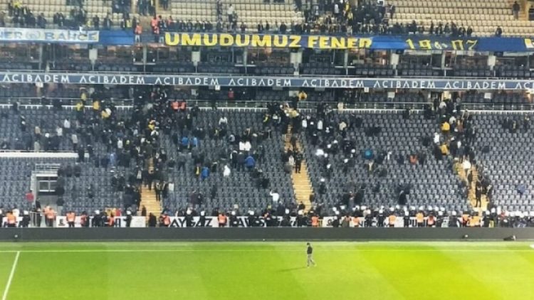 Fenerbahçe-Beşiktaş derbisinden sonra tribünler karıştı