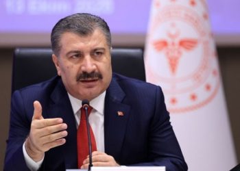 Bakan Koca: Pozitif vakaların karantina süresi 7 gün oldu