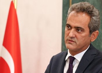 Eğitim Bakanı Özer yanıtladı; yarıyıl tatili öne alınacak mı?