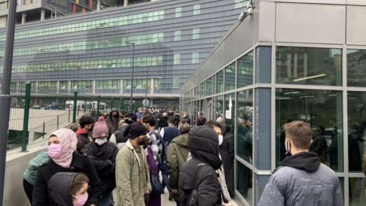 İstanbul’da vaka sayısı patladı, hastanelerde test kuyrukları oluştu