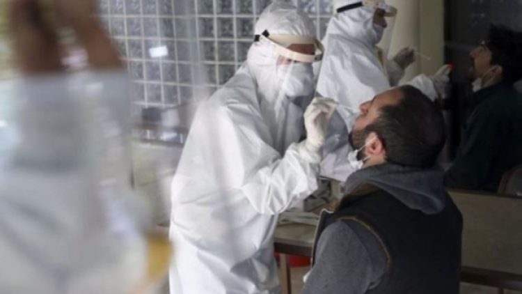 Omicron varyantının belirtilerini sırayla açıkladılar