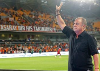 Terim’den dikkat çeken paylaşım: İlk imzam ve son imzam