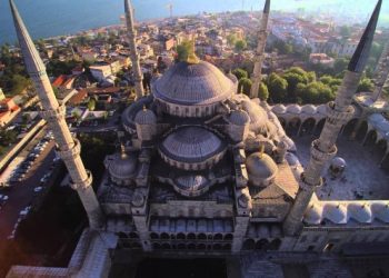 Metaverse çılgınlığı sürüyor! Sultanahmet ve Ayasofya Camisi’ni satışa çıkardılar