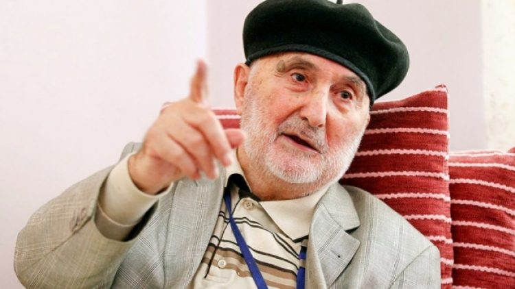 Hekimoğlu İsmail vefat etti